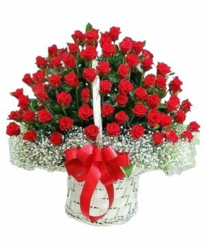 Cesto in vimini da 100 rose rosse