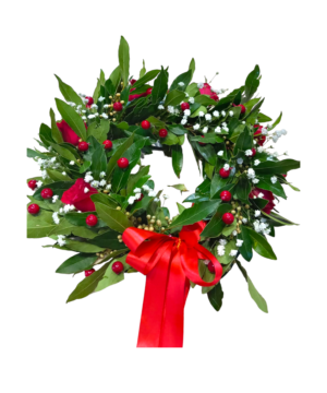Coroncina con rose rosse e bacche artificiali