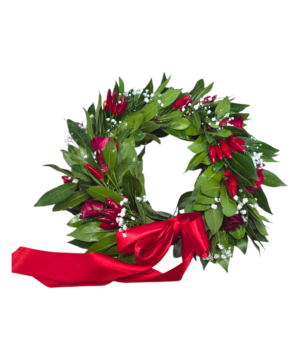 Coroncina con rose rosse peperoncini e gypsophila